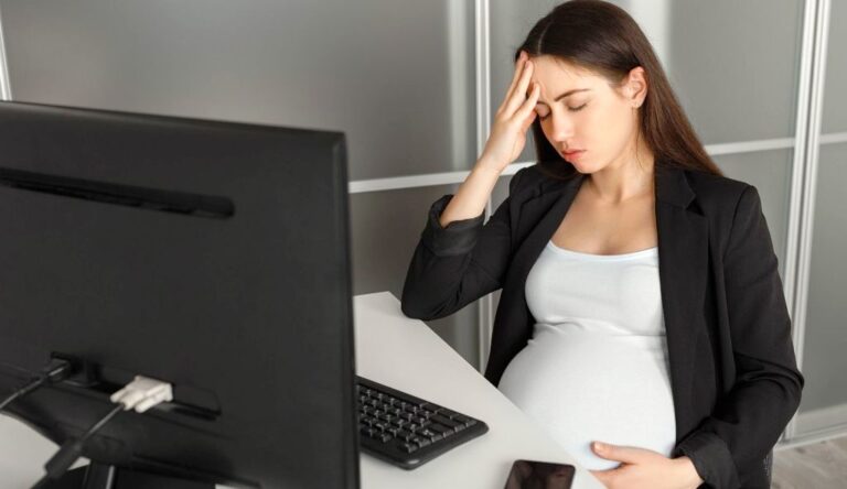 10 Tips- How to Handle Job and Pregnancy