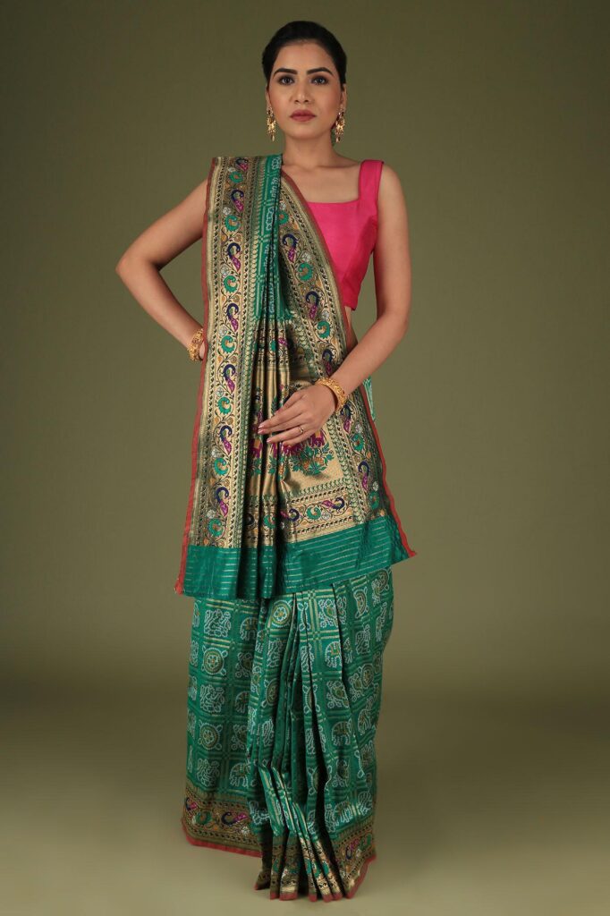 Seedha pallu sarees is an Indian style of saree draping